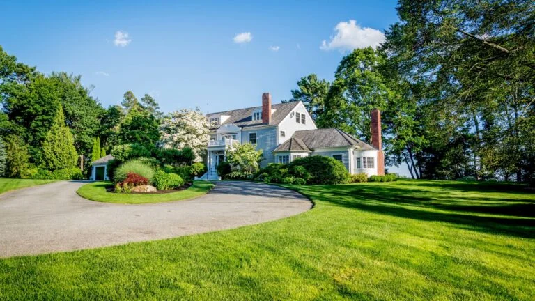Manchester-by-the-Sea Victorian mansion